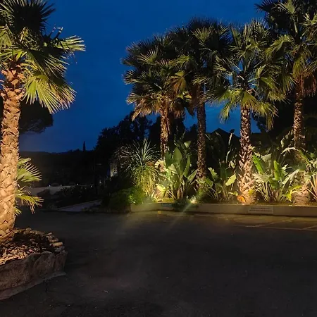 La Croix Du Sud 4*